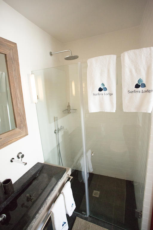Surfers Lodge Peniche Værelse billede