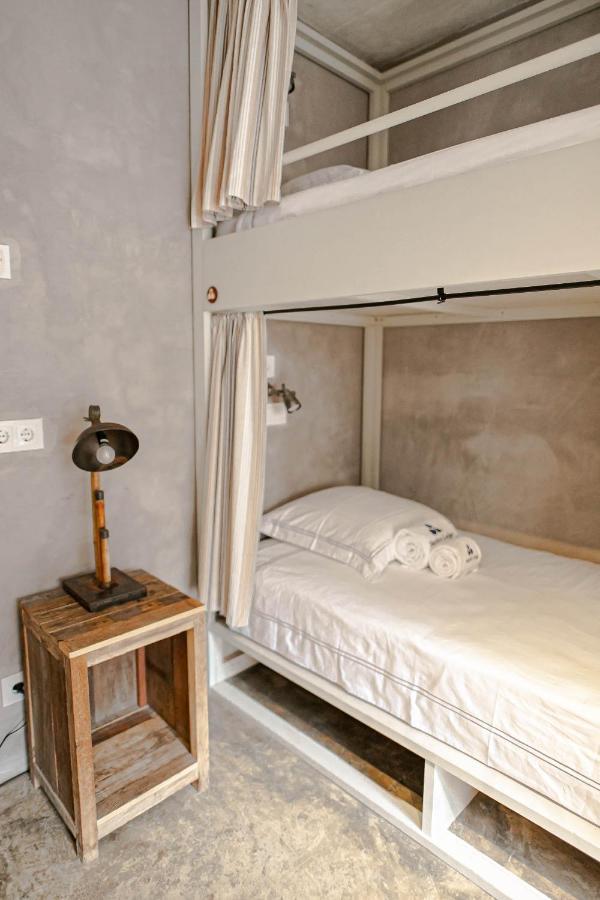 Surfers Lodge Peniche Eksteriør billede